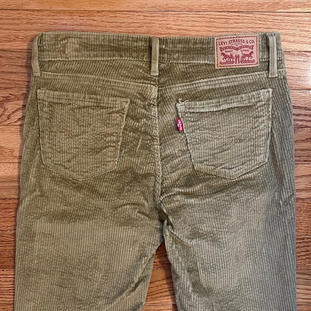 NWOT Levi’s Corduroy Skinny Pants
